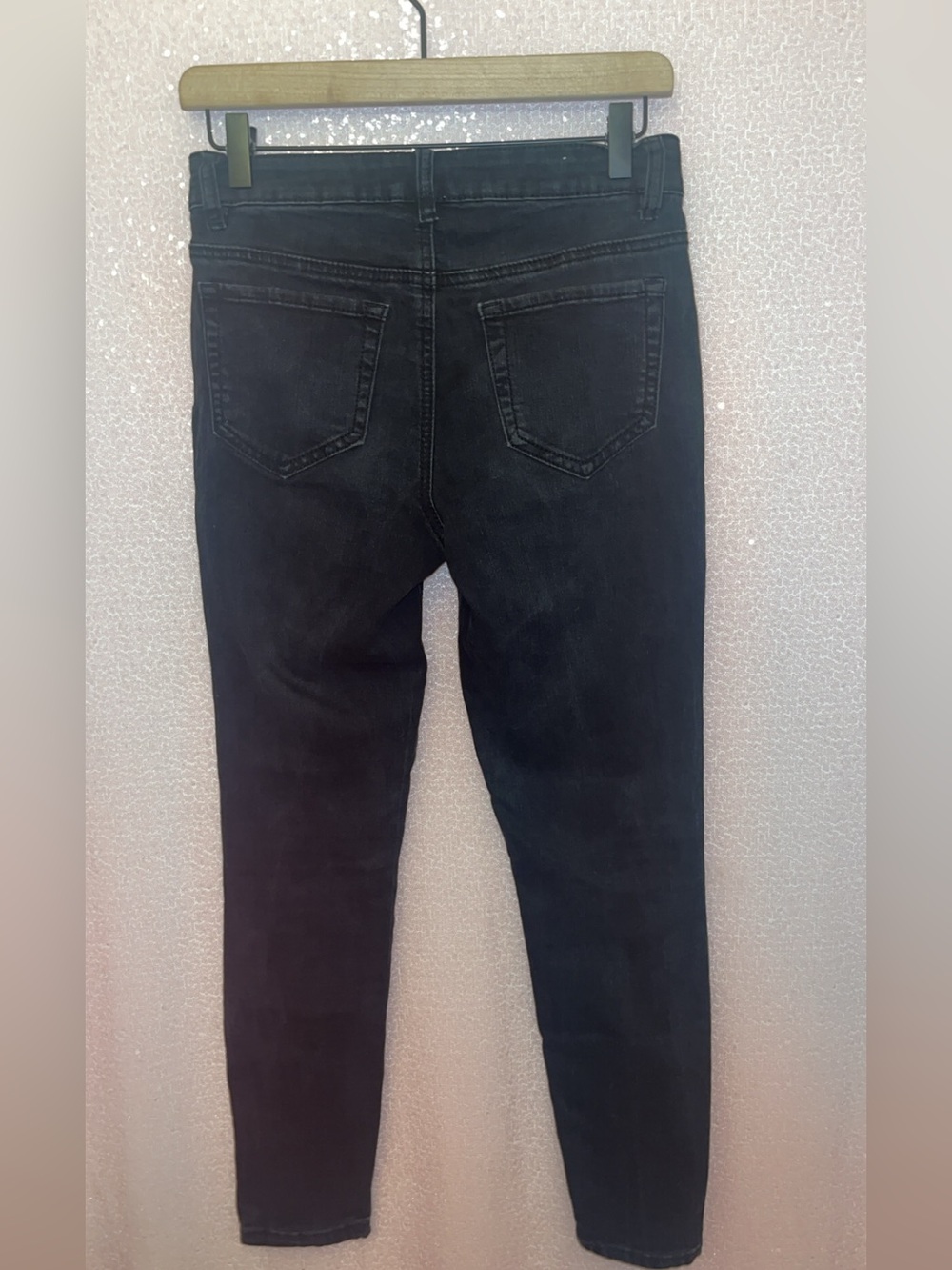 Women’s Black high rise Skinny Jeans - Picture 4 of 4